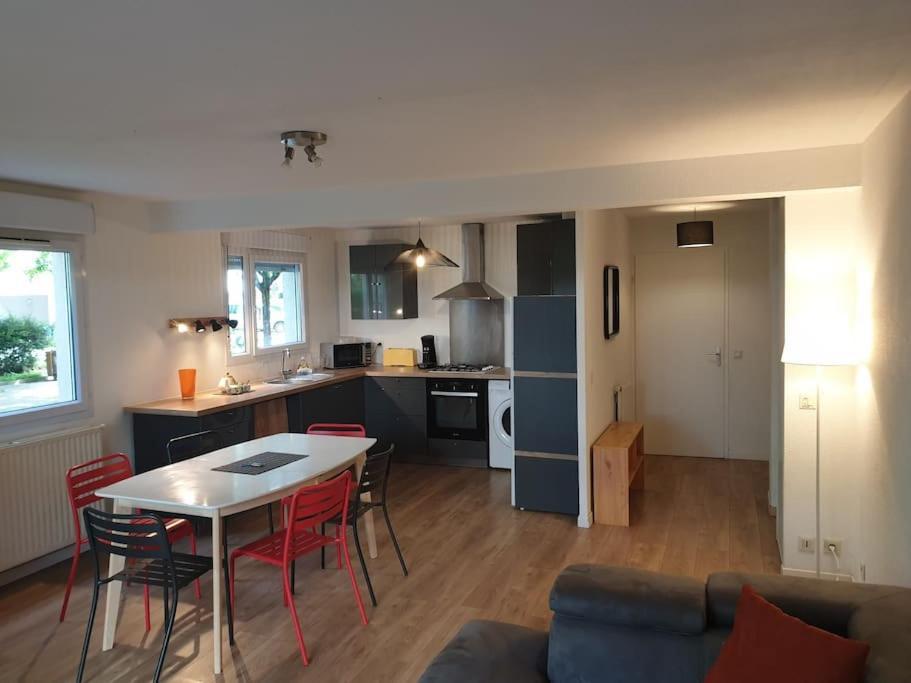 Ferienwohnung 62 M2 Rez De Jardin, Terrasse , 6 Lits Et Parking Annecy Exterior foto