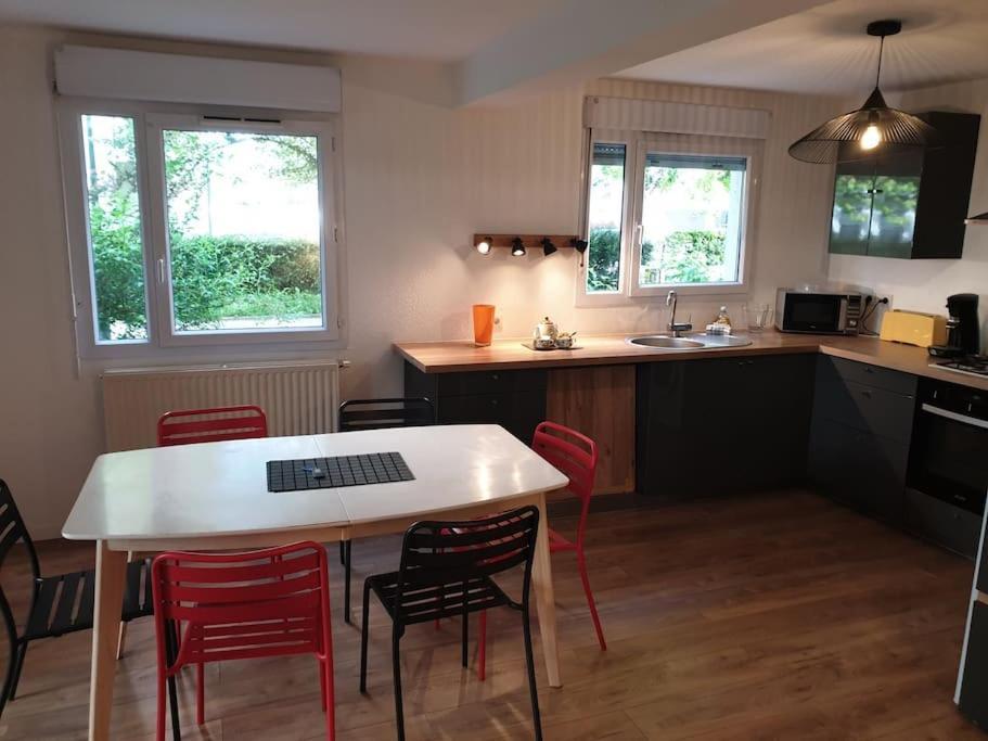 Ferienwohnung 62 M2 Rez De Jardin, Terrasse , 6 Lits Et Parking Annecy Exterior foto